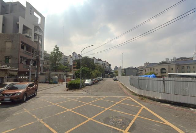 高雄鳥松透天法拍-8