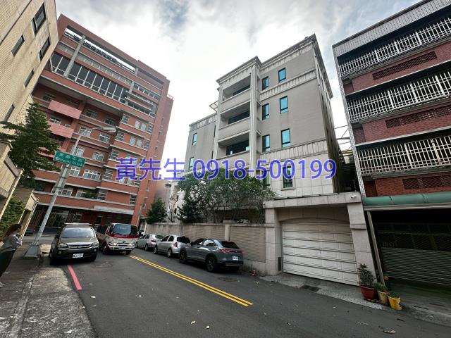 東區拍賣透天-4