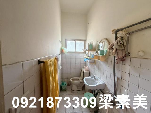 台南東區店面-9