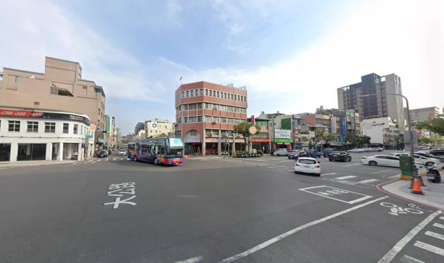 高雄鹽埕法拍大樓-7