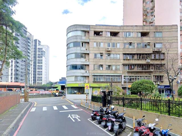 新北淡水法拍華廈-5