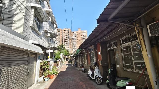 台南東區透天-9