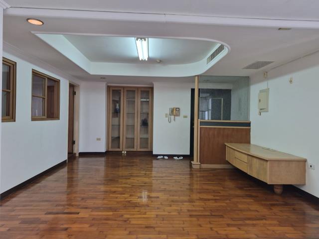 東區大樓-1