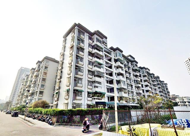 台南果貿二村電梯三房