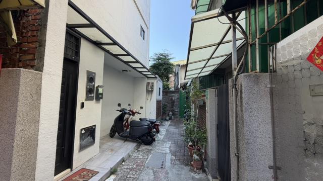 台南東區透天-1