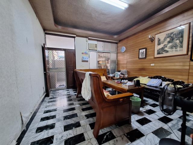 台南東區透天-1