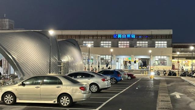高雄岡山大樓法拍-9
